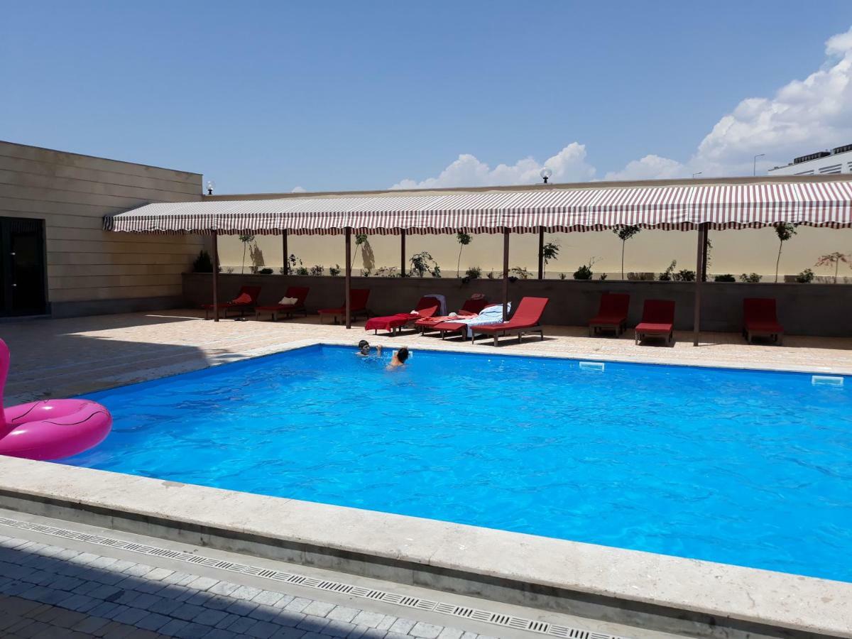 Bien hotel Ereván Exterior foto